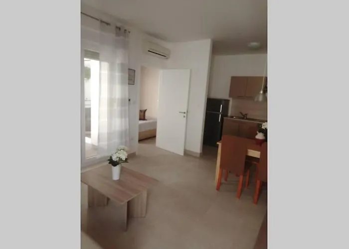 Apartman Sany With Pool - Crikvenica