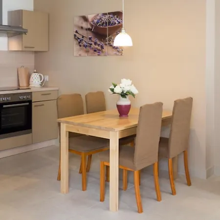 Apartment Sany With Pool - Crikvenica